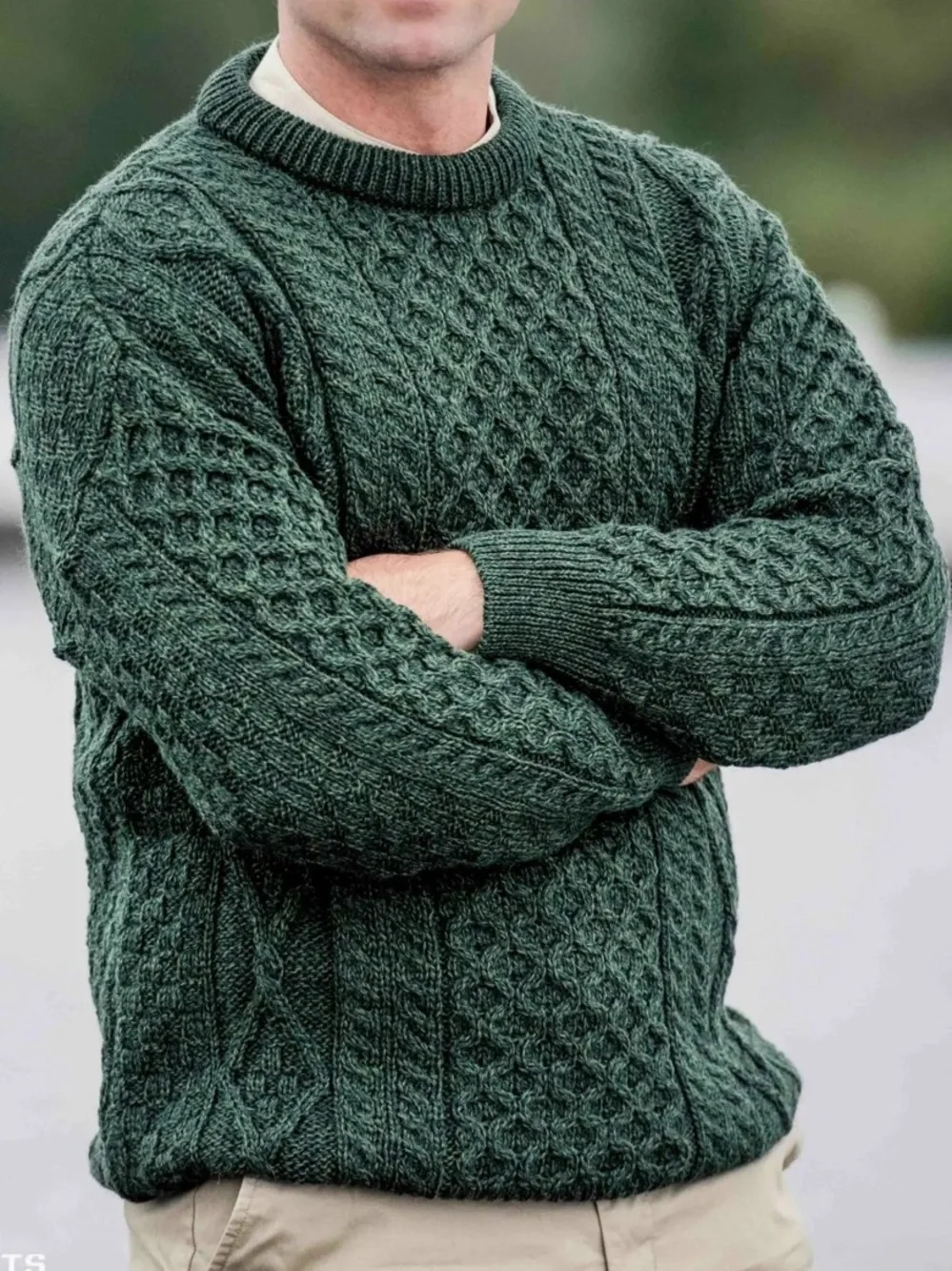 Unisex Cable Knit Crewneck 100% Wool Sweater